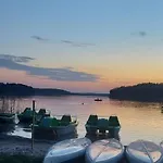 Pod Sosnami Nad Jeziorem Gim Teerau